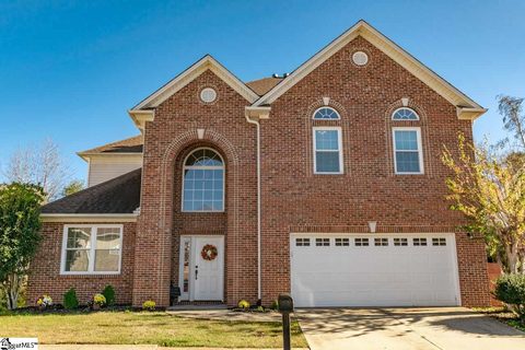 207 Peaks Court