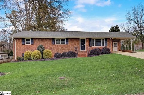 6 Tazewell Drive