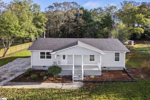 6 Meadowview Drive sold home in The Meadows, Taylors, SC
