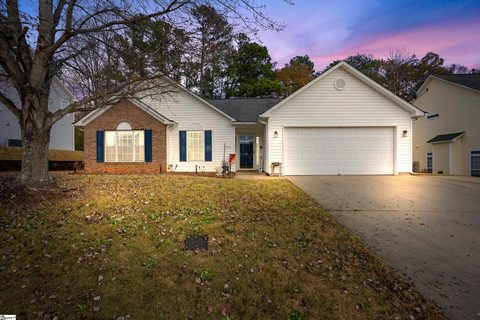 521 Cardinal Woods Way