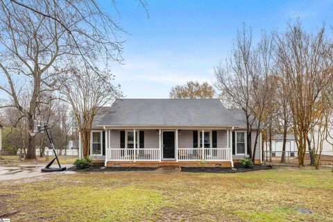 431 Laurel Tree Lane sold home in Wedgefield, Simpsonville, SC