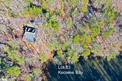 83 Inland Trail