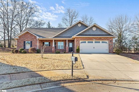 612 Hedgeapple Lane