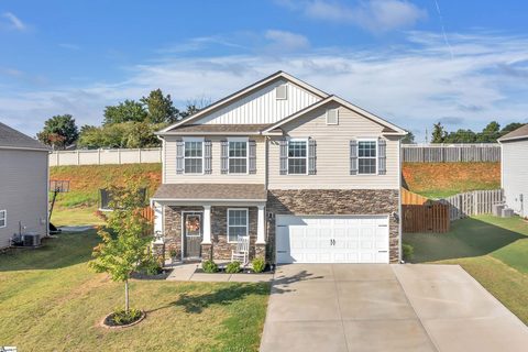 325 New Spring Lane sold home in Clairmont Estates, Boiling Springs, SC