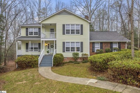 404 Holly Tree Lane