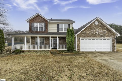 15 Beaver Track Drive sold home in Beaver Crossing, Greer, SC