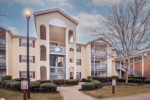 180 Wexford Drive Unit 302