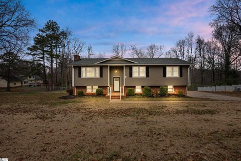 1 Laconia Drive sold home in Hampshire Hills, Travelers Rest, SC