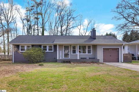 22 Forestdale Drive sold home in Forestdale Heights, Taylors, SC