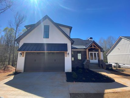 Previously sold for $686,075