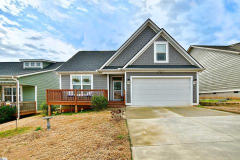 106 Regency Walk