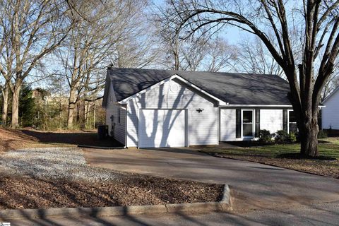 205 Belcross Drive sold home in Chatham Woods, Simpsonville, SC