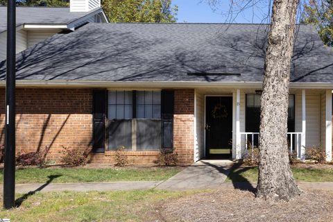 15 Forest Lake Drive