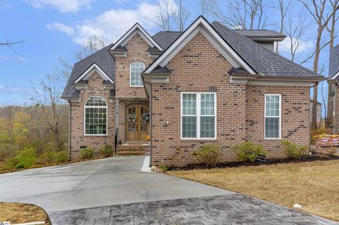 114 Courtyard Drive