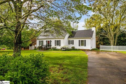 4 Monarch Place sold home in Wedgewood Place, Taylors, SC