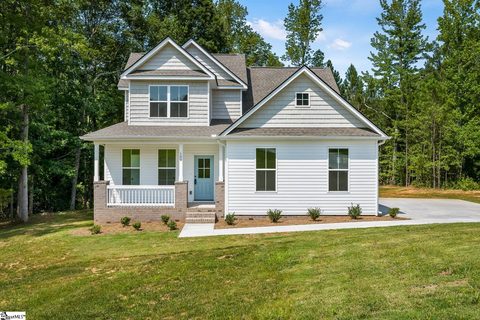 109 Sally Reed Road sold home in The Bluffs At High Point, Belton, SC