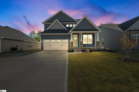 281 Foxbank Circle