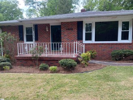1406 Greenwood Road sold home in Grayview Estate, Laurens, SC