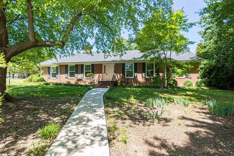 3 Vaille Drive sold home in Sheffield Forest, Taylors, SC