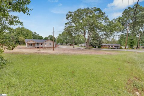 210 Sulphur Springs Drive sold lot in Riverdale Acres, Greenville, SC
