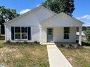 207 Dillon Drive sold home in Clinton, SC