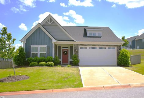12 Pequot Drive