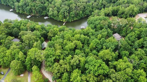 0 Pointe Wildwood Drive Lot 4 sold lot in Pointe Wildwood, Seneca, SC