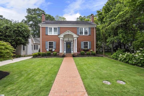 8 Lanneau Drive