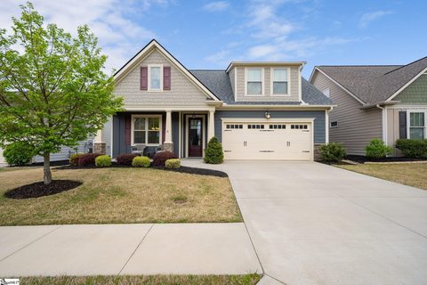 15 Cloverfield Drive
