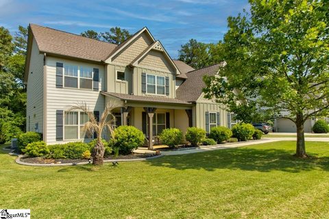 148 Sapphire Pointe Drive