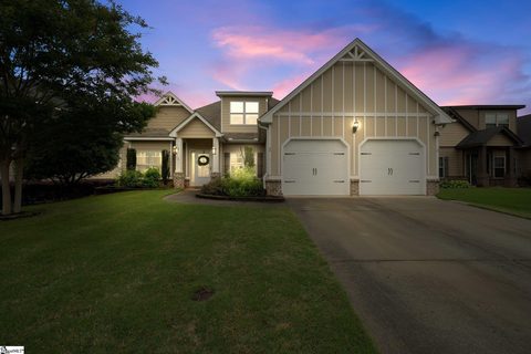 15 Dandie Drive