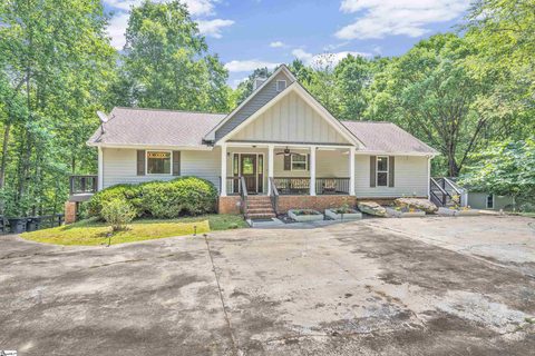 Previously sold for $709,600