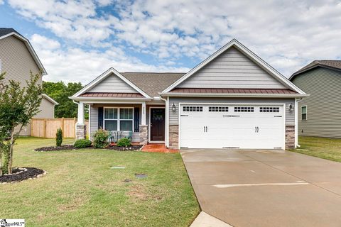 220 Everard Lane sold home in Crosswinds, Greer, SC