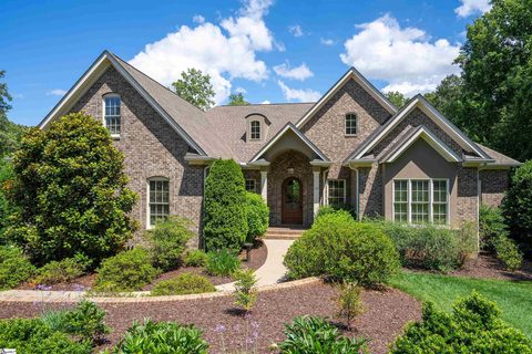 135 Reserve Drive