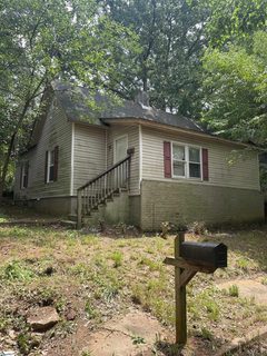 2 Cardwell Street