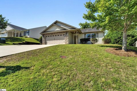 142 Midwood Road sold home in White Oak Ridge, Travelers Rest, SC
