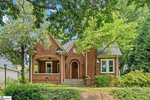 11 Augusta Court