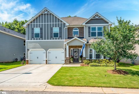 211 Heatherwood Lane sold home in Heatherfield, Greer, SC