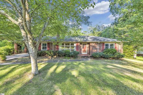 107 Kent Place