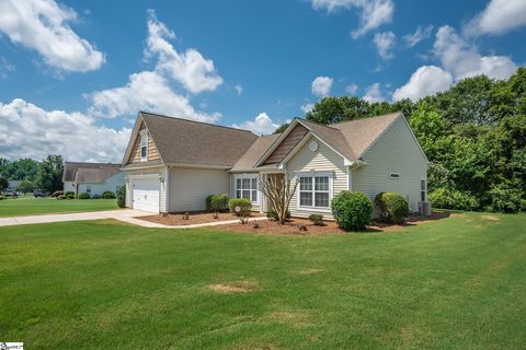 746 Golden Tanager Court sold home in Carey Plantation, Greer, SC
