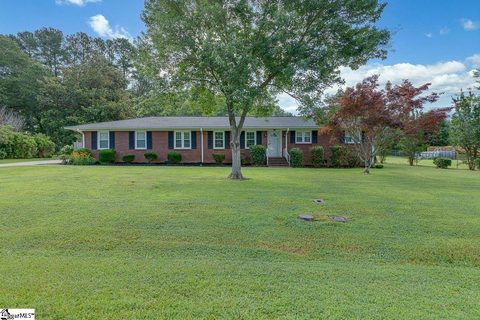 8 Notre Dame Drive sold home in College Park, Greenville, SC