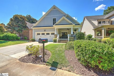 11 Oak Crest Court