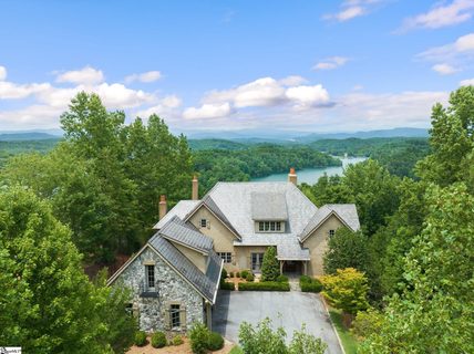 802 Top Ridge Drive