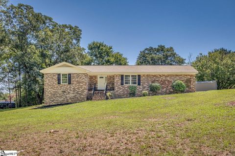 302 Blakely Avenue sold home in Oakdale, Laurens, SC