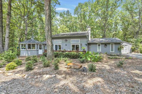128 Dogwood Lane