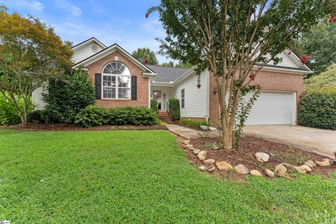 833 Shaftsbury Trail