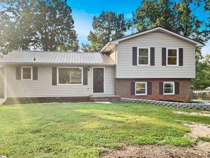 212 Aspenwood Drive