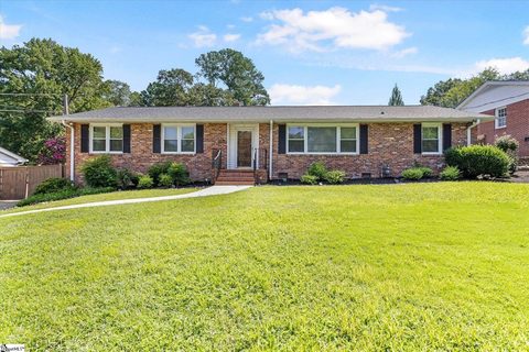 10 Selwyn Drive sold home in Timberlake, Greenville, SC