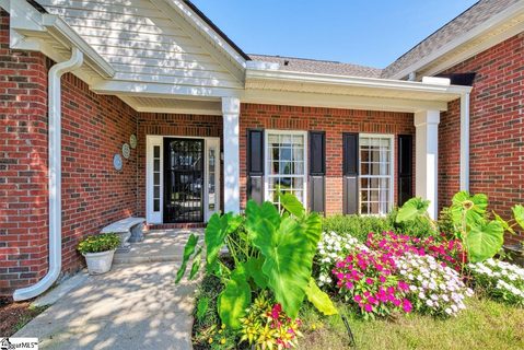 17 Springleaf Court