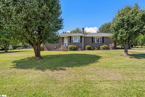 105 Hillside Drive